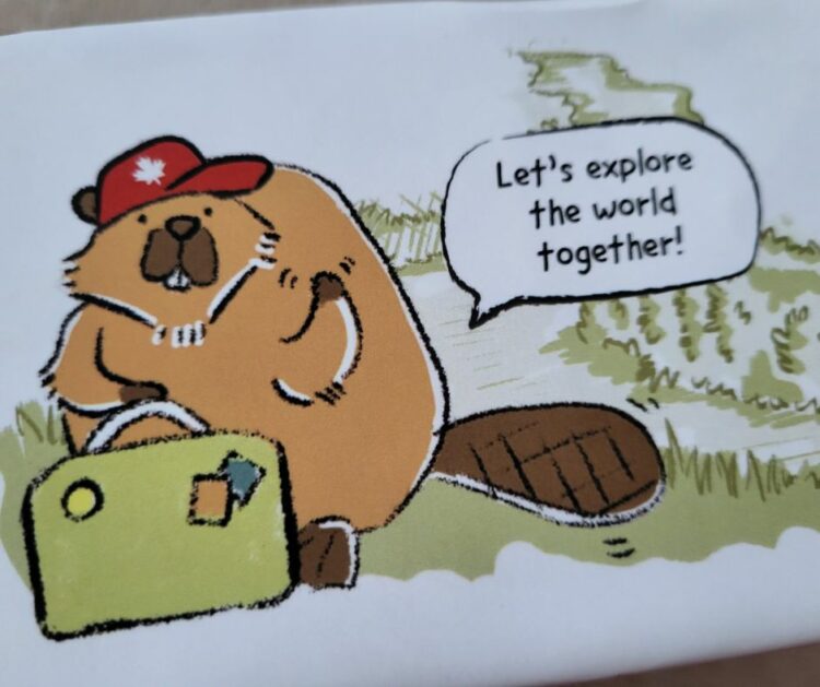 Kanada kunduzunun bir bavulla söylediği bir karikatür çizimi "dünyayı birlikte keşfedelim" Çocuklar için bir Kutuda Dünya'nın yanından coğrafya abonelik kutusu
