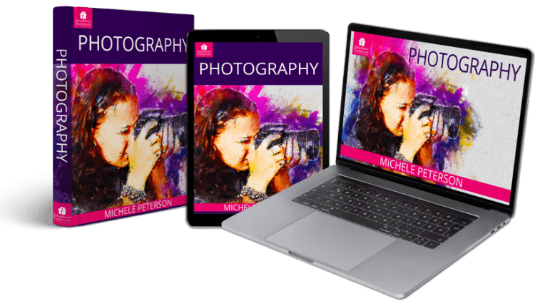Ev okulu öğrencileri için bir fotoğrafçılık kursunu tanıtan bir kitap, tablet ve bilgisayarın resmi